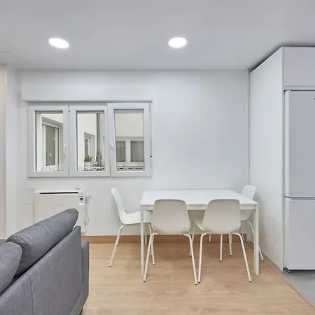 Reformado, Centrico , Wifi . Dr Magoo Apartmán *