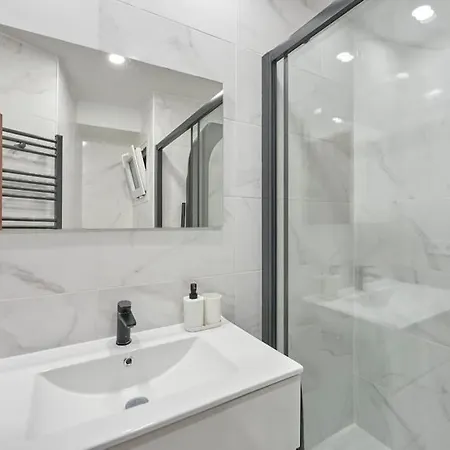 Daire Reformado, Centrico , Wifi . Dr Magoo *