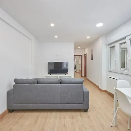 Daire Reformado, Centrico , Wifi . Dr Magoo Oviedo